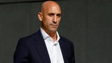 Luis Rubiales: Prosecutors seek 2.5